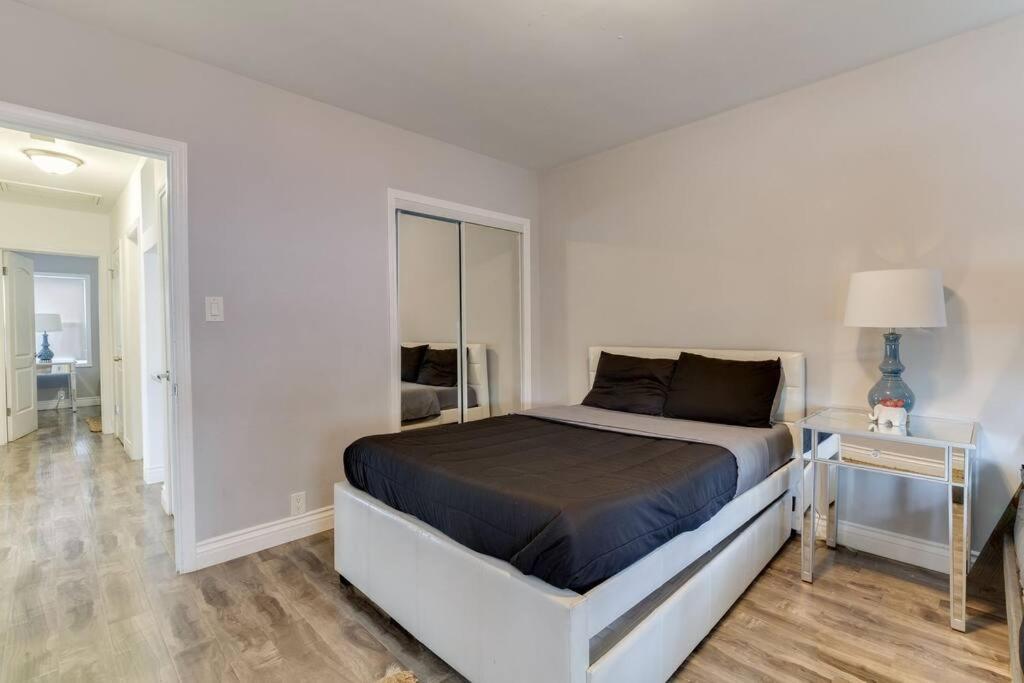 Picfair Village Modern Glam House Los Ángeles