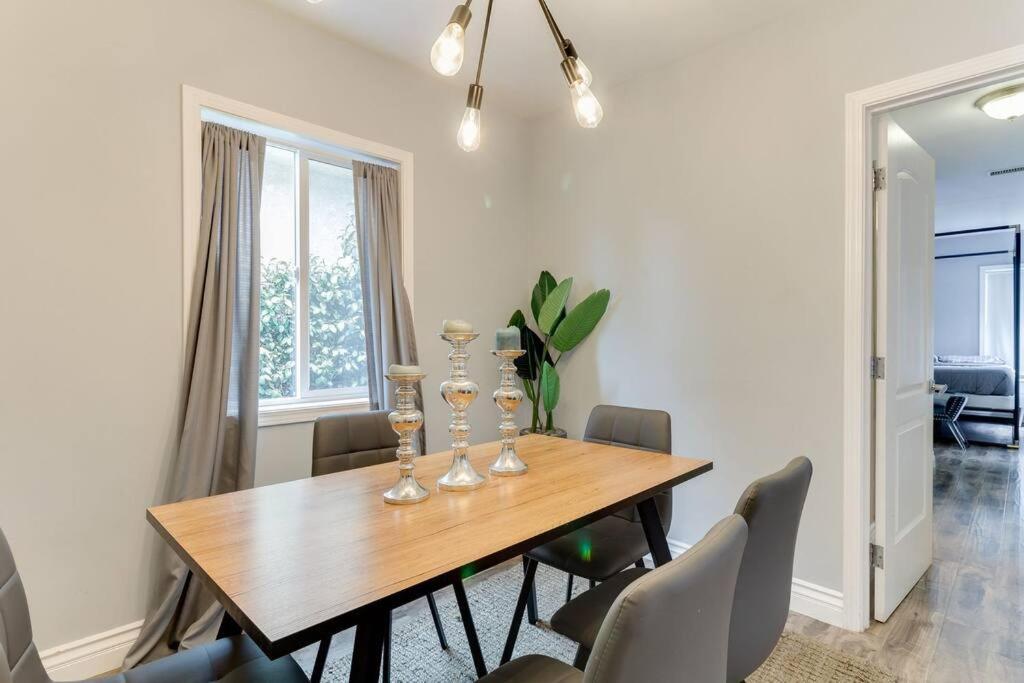 Picfair Village Modern Glam House Los Ángeles